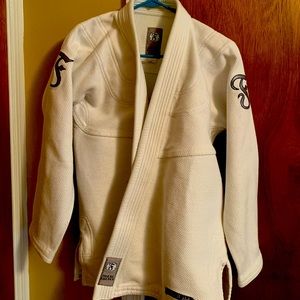 Fenom Pearl Weave Women’s BJJ Gi / Jiu Jitsu